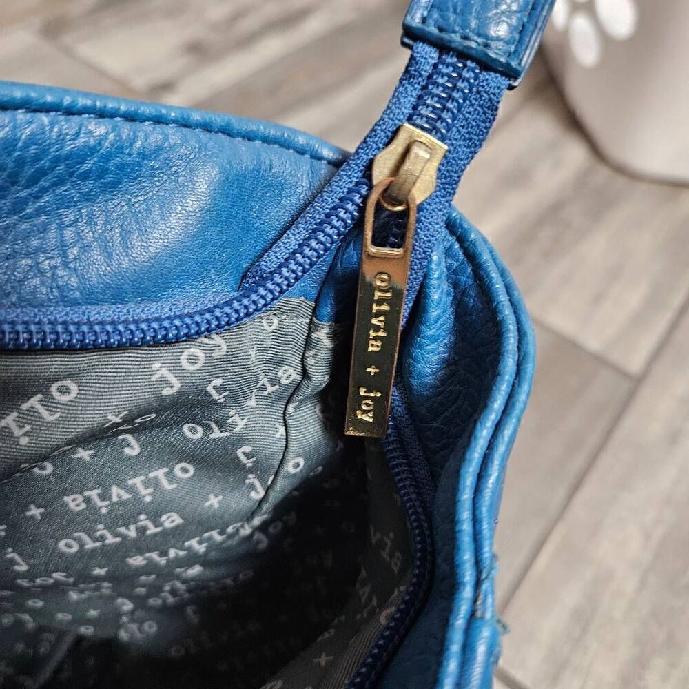Olivia + Joy Shoulder Bag - Picture 6 of 12